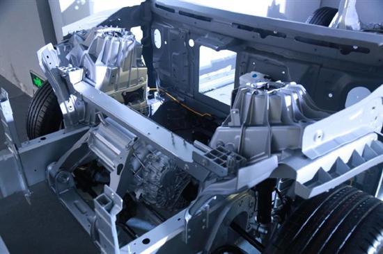 脑机接口是目前技术门槛最高、商业化路径最前沿的领域