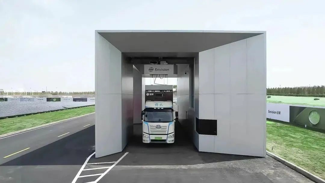 满电续航也抵达不了第一座换电站