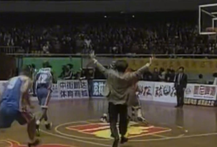 1998年CBA全明星赛外援绝杀本土队引争议
