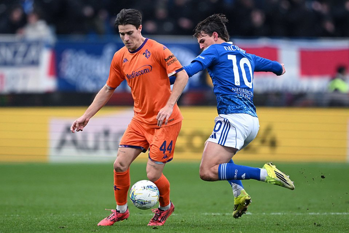 尼科帕斯32场造16球助科莫登顶意甲第四，皇马