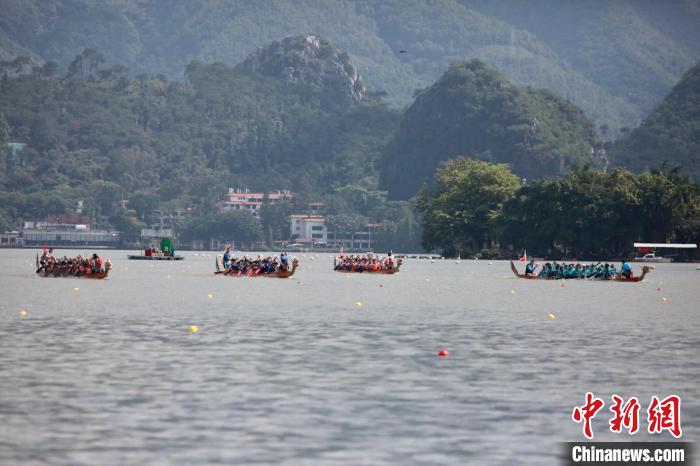 肇庆星湖上演速度与激情：粤港澳大湾区职工龙