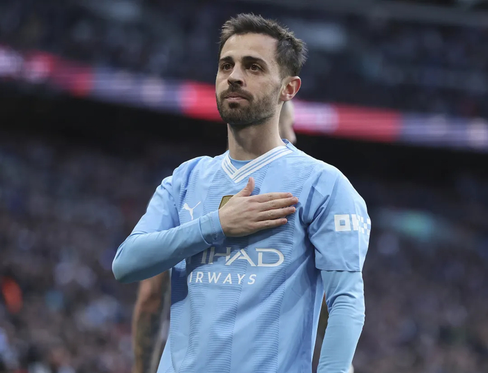 曼城中场席尔瓦九载传奇终章 20号背影见证王朝